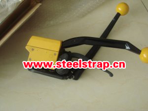 Hand-free buckle steel strapping tools